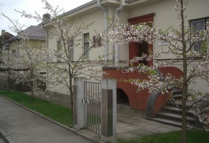 Sugiharos namai