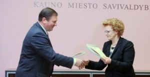 sutarties_pasirasymas_kaunaslt (c) Kaunas.lt archyvo nuotr.