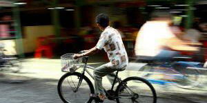 1161197_on_the_bicycle_1 (c) stock.xchng archyvo nuotr.