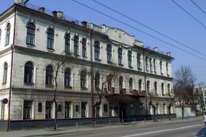 Kauno_Maironio_gimnazija_wiki (c) Wikimedia Commons archyvo nuotr.Nuo šiol Kauno Maironio gimnazijos pavadinimas bus Kauno Maironio universitetinė gimnazija