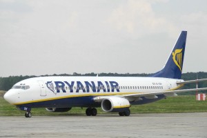 Ryanair Kaune svarsto įdarbinti apie 60 naujų darbuotojų. Ryanair Kaune svarsto įdarbinti apie 60 naujų darbuotojų.