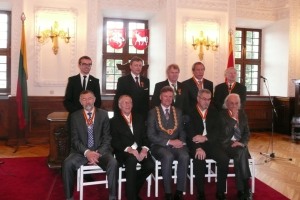 Nusipelniusiems kauniečiams įteikti Santakos garbės ženklai