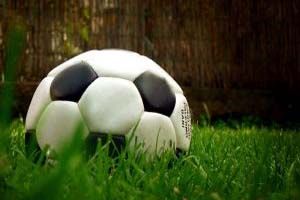 futbolo kamuolys (c) stock.xchng archyvo nuotr.